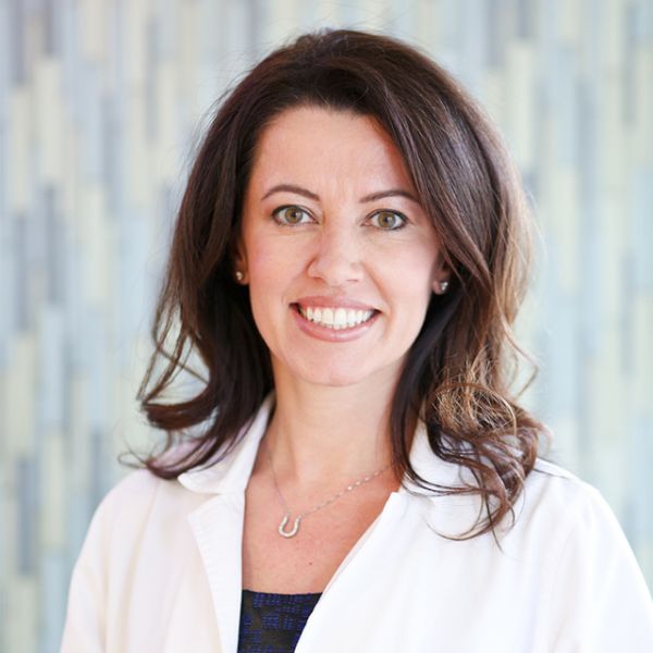 Local Dentist Beverly Hills CA- Dr. Sanda MoldovanFor Best Results 