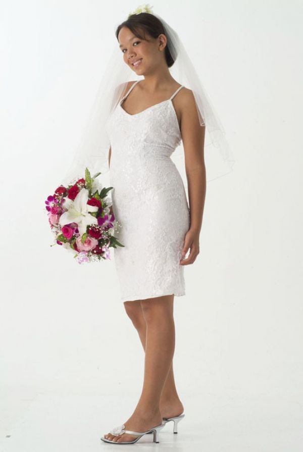 Obtain both short and long-fashioned Tropical Wedding Dresses for women in Florida