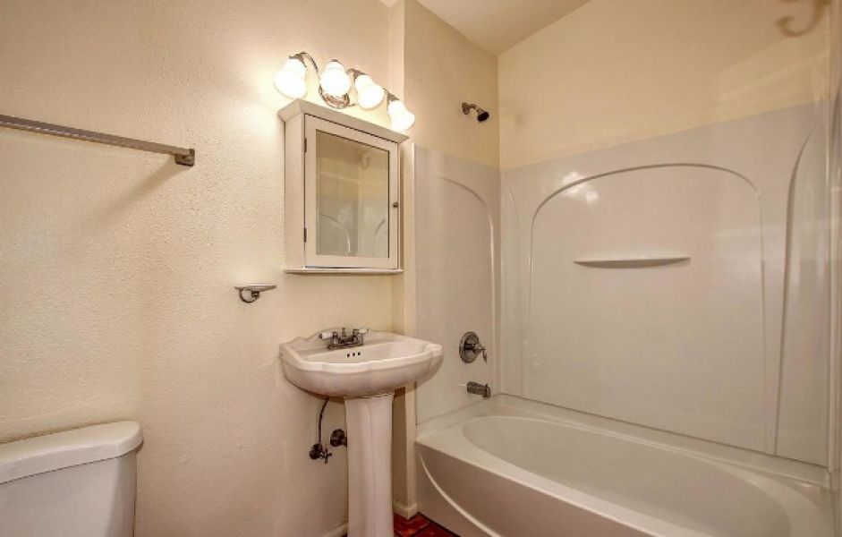 This home fits perfect for a first time homebuyer! Homes for sale in AZ