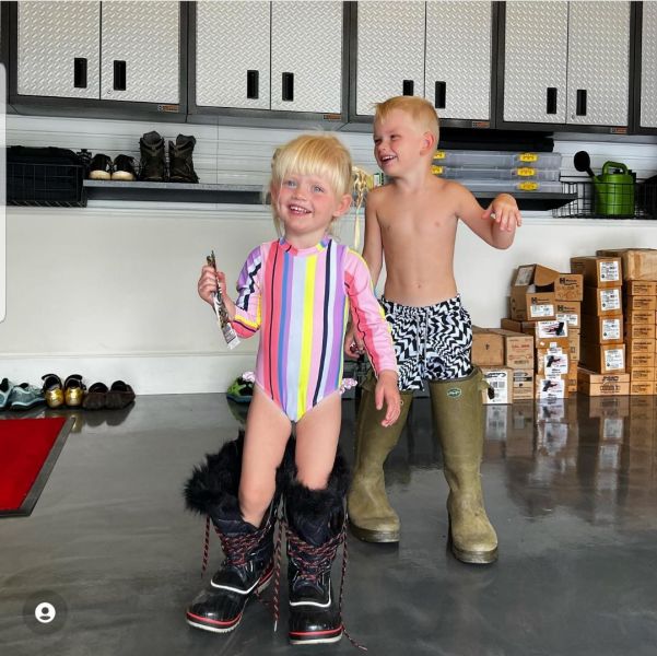 Au pair in Nanny house keeper driver need urgently