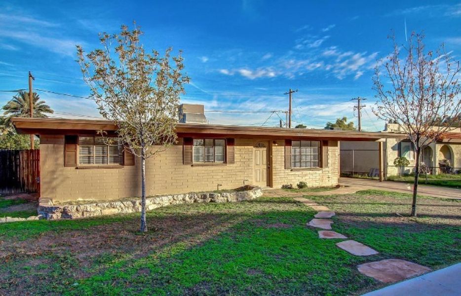 Owners have taken great pride in this home! For sale property in Arizona