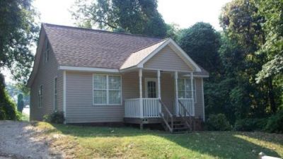 We offer owner financing call us to move in