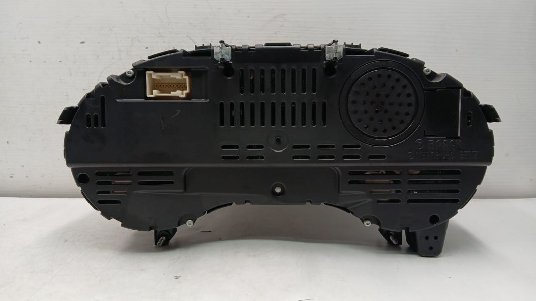 Mercedes Benz W156 GLA250 2014 Speedometer Instrument Cluster